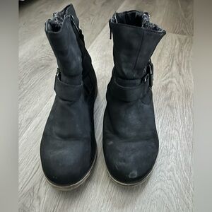Women’s black ankle boots 8.5
